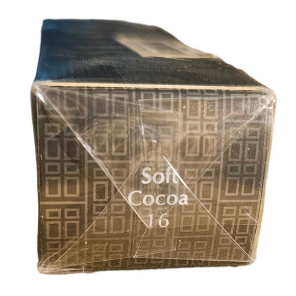 NIB | Elizabeth Arden Intervene Makeup SPF15 Soft Cocoa 15  - Picture 2 of 12